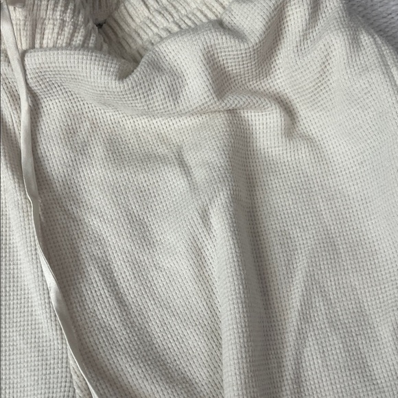 Victoria's Secret Cream Joggers - Picture 3 of 4